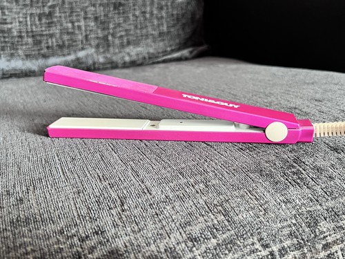 Hot pink toni - pink, guy